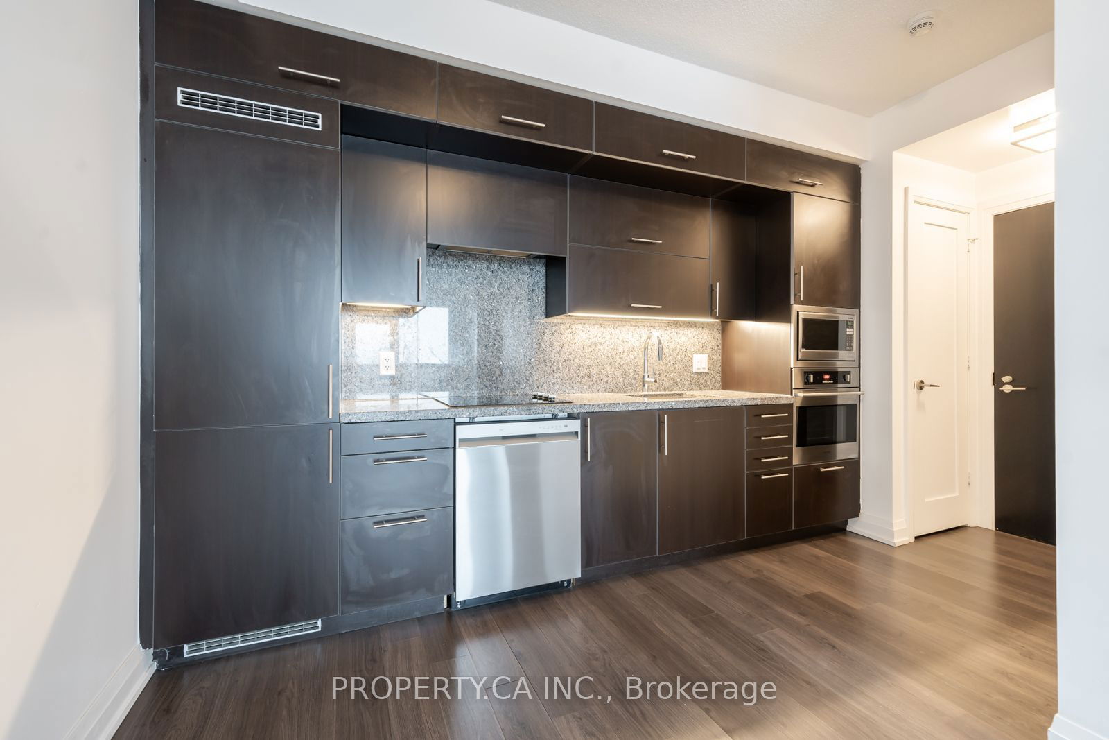 5 Sheppard Ave E, unit 4221 for rent