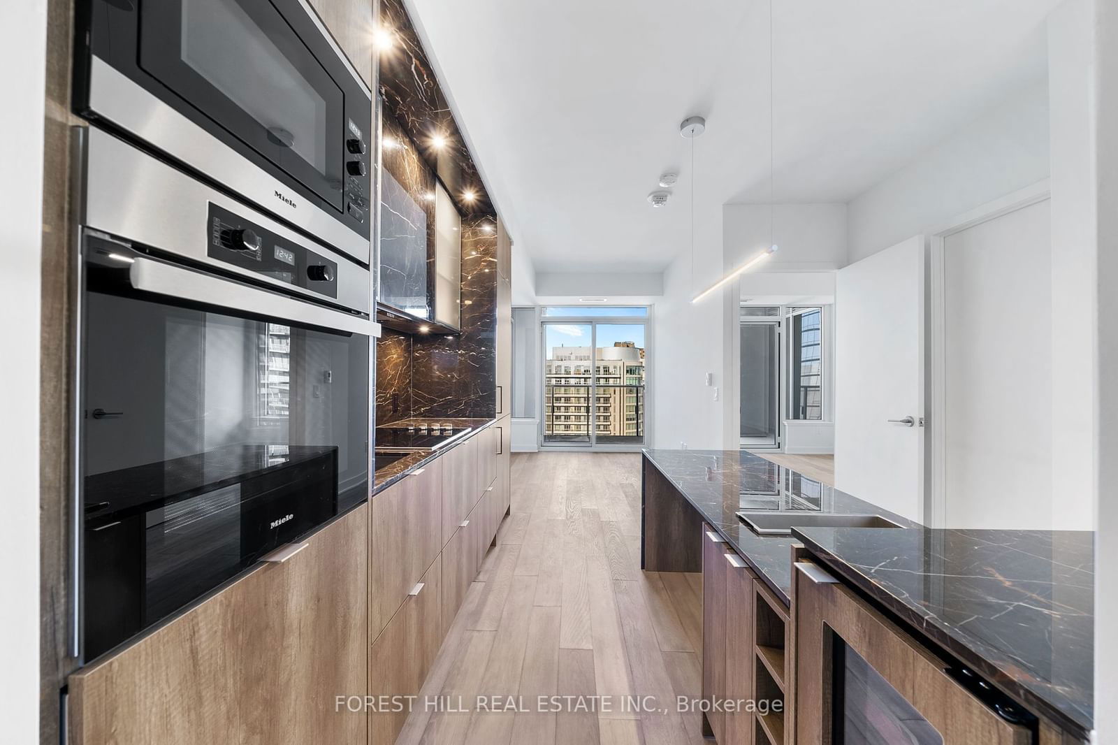 11 Yorkville Ave, unit 1104 for rent