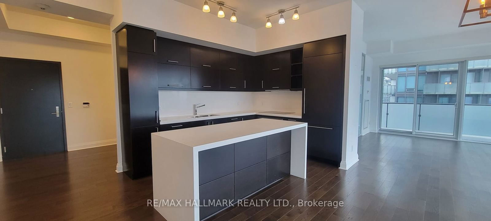 65 St Mary St, unit 4101 for rent