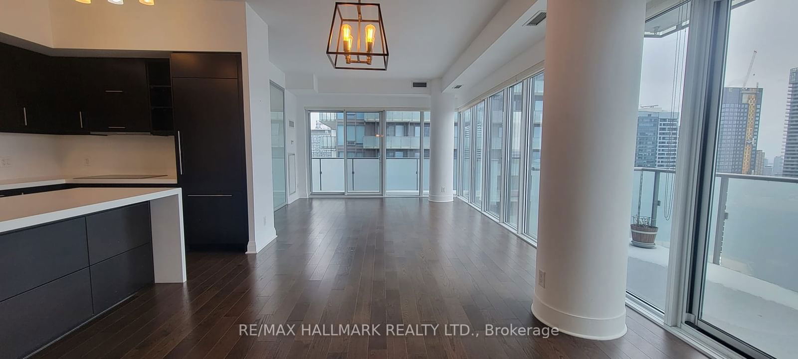 65 St Mary St, unit 4101 for rent