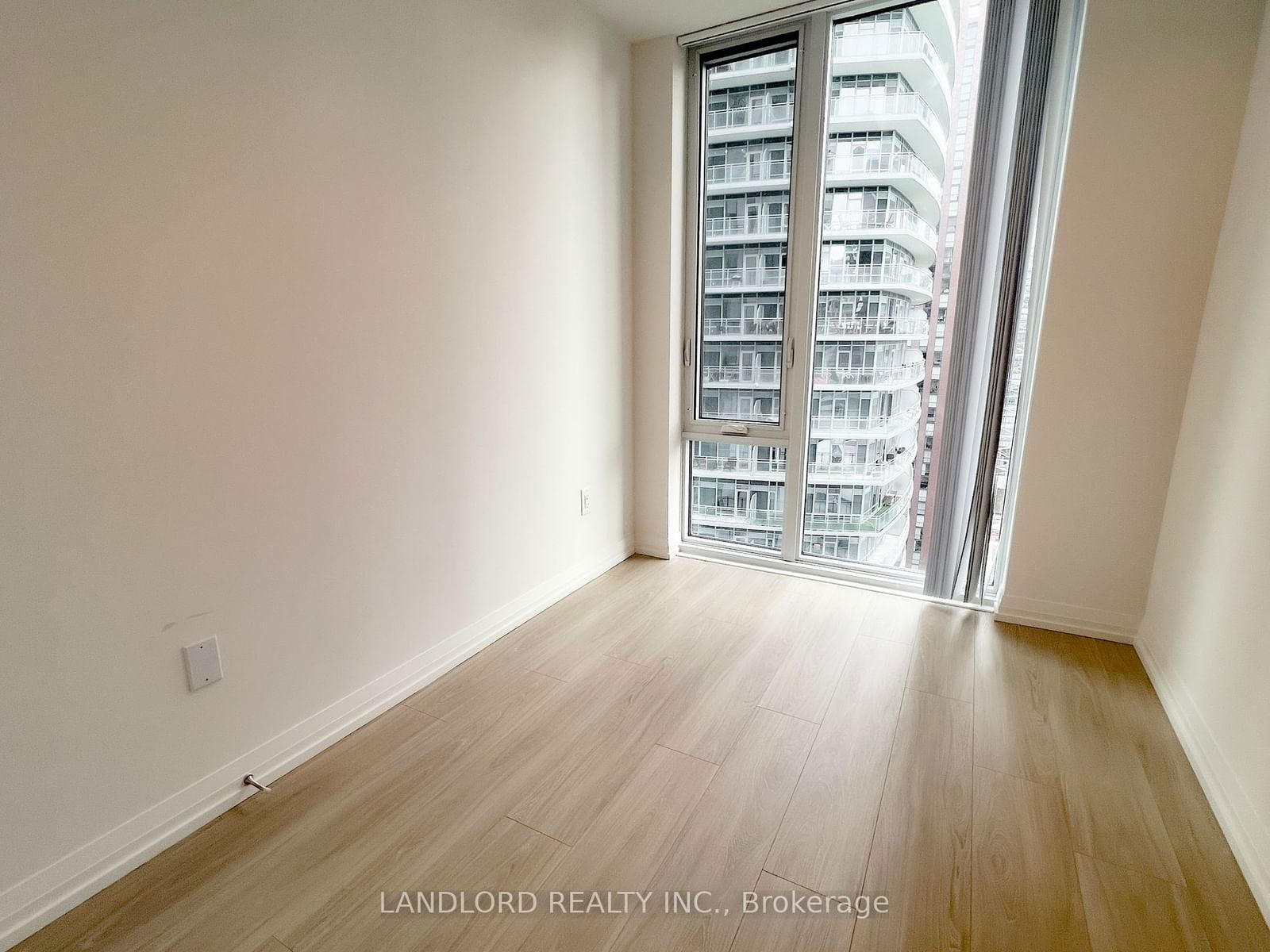 8 Widmer St, unit 3309 for rent