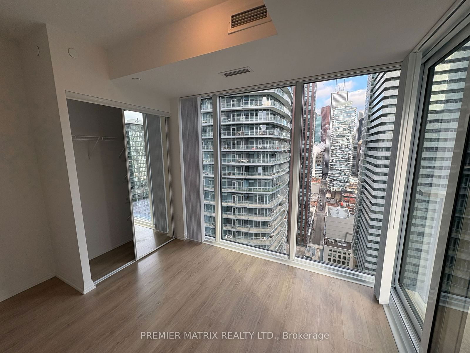 8 Widmer St, unit 3209 for rent