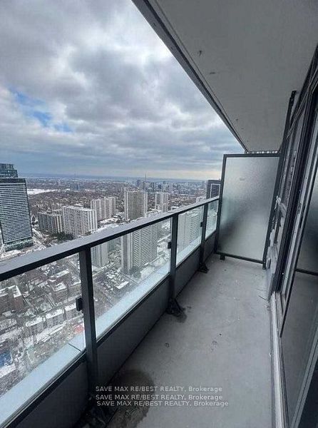 395 Bloor St E, unit 4208 for rent