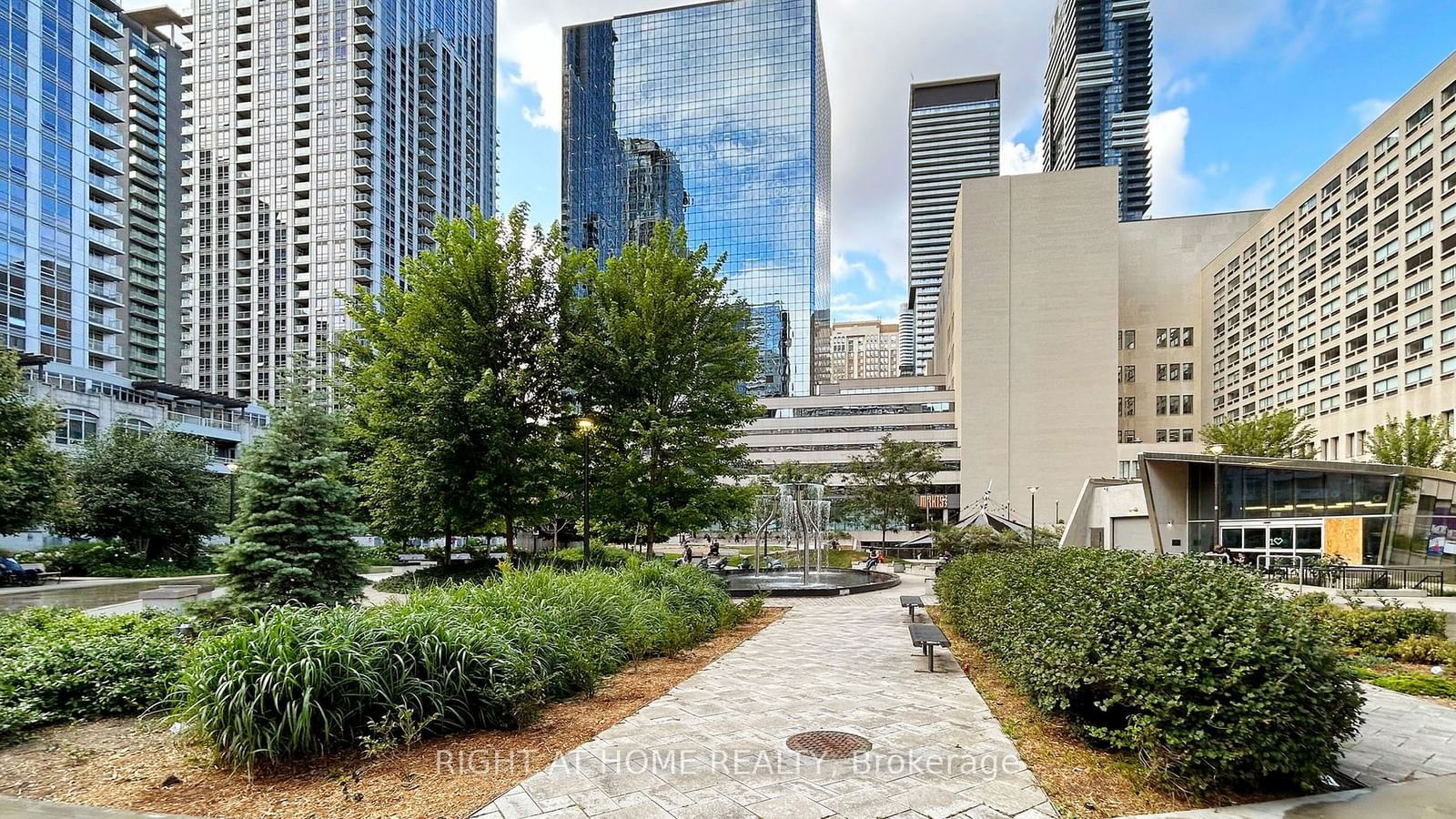 388 Yonge St, unit 7405 for rent