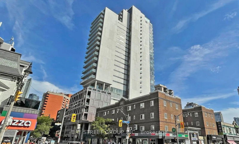 81 Wellesley St E, unit 204 for sale