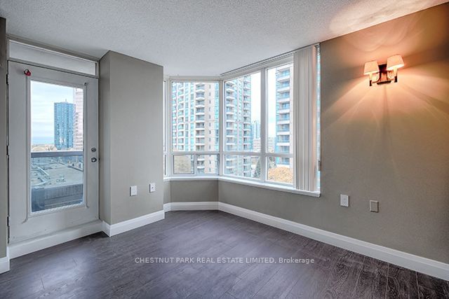 35 Finch Ave E, unit 902 for rent