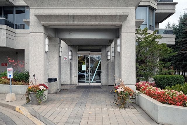 35 Finch Ave E, unit 902 for rent