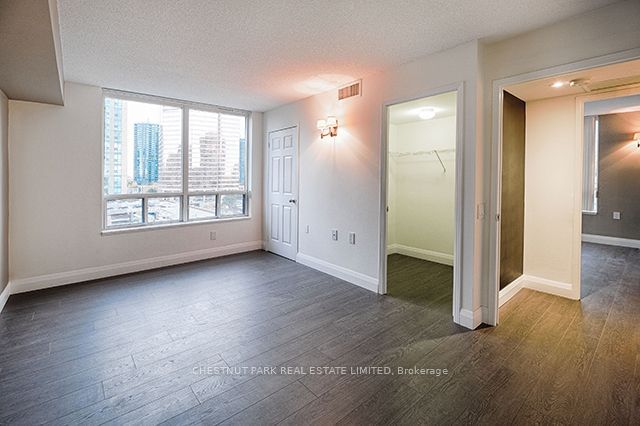 35 Finch Ave E, unit 902 for rent