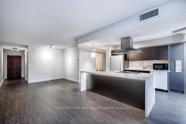 35 Finch Ave E, unit 902 for rent