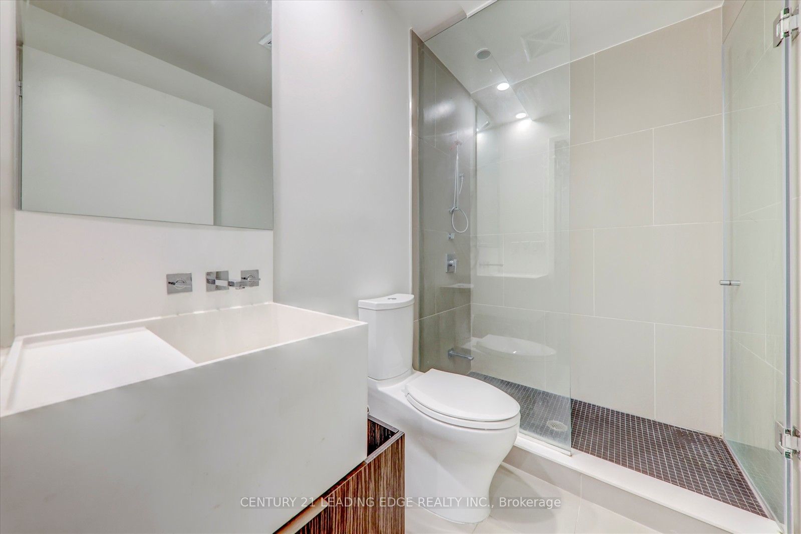 1 Bloor St E, unit 416-Rm2 for rent