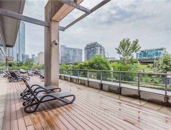 15 Fort York Blvd, unit 4009 for rent