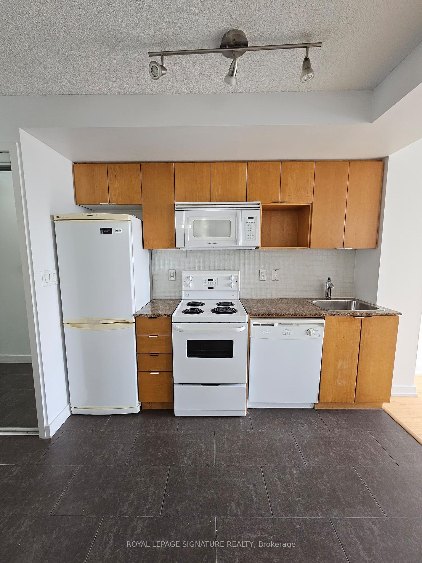 15 Fort York Blvd, unit 4009 for rent