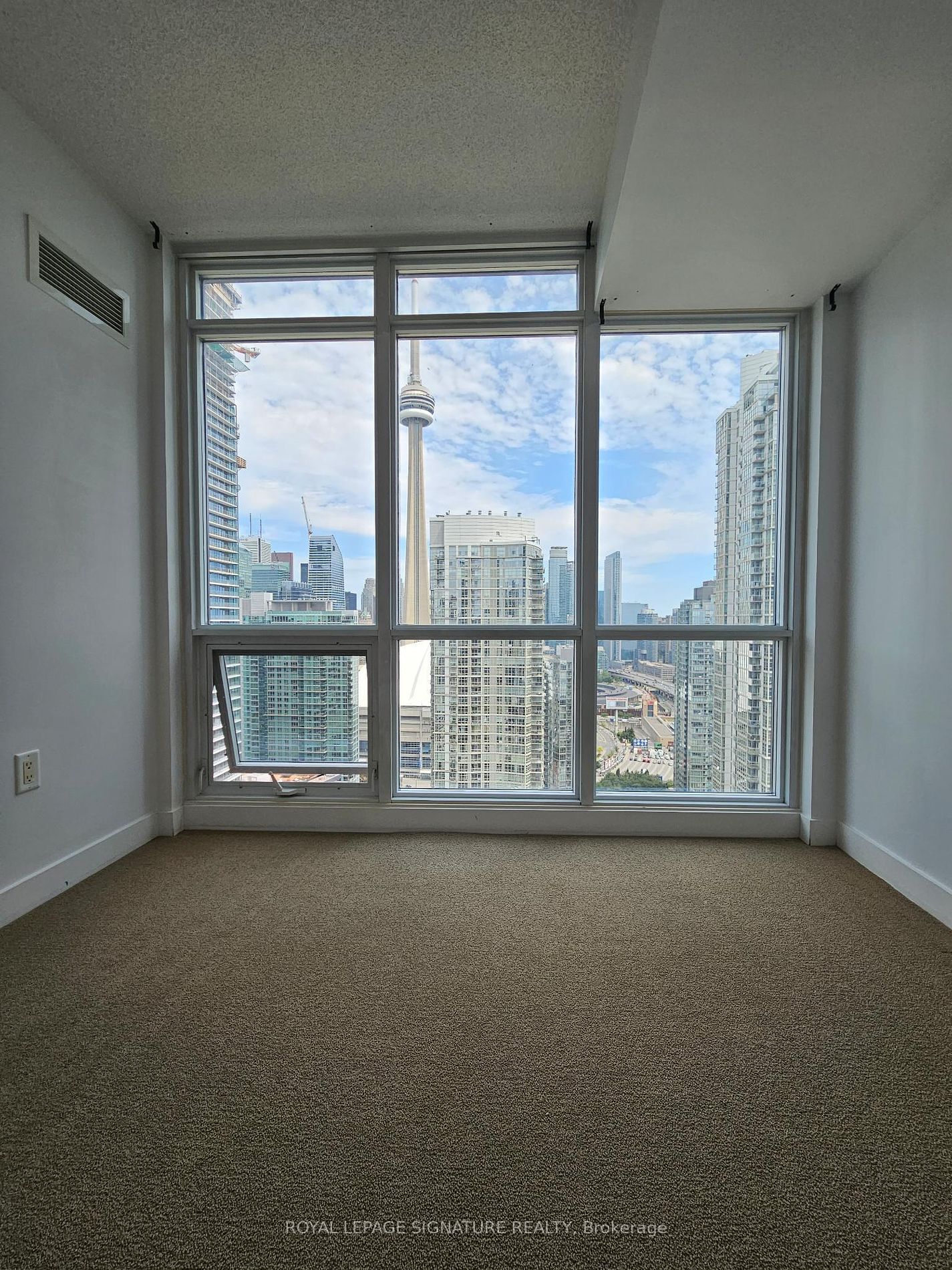 15 Fort York Blvd, unit 4009 for rent