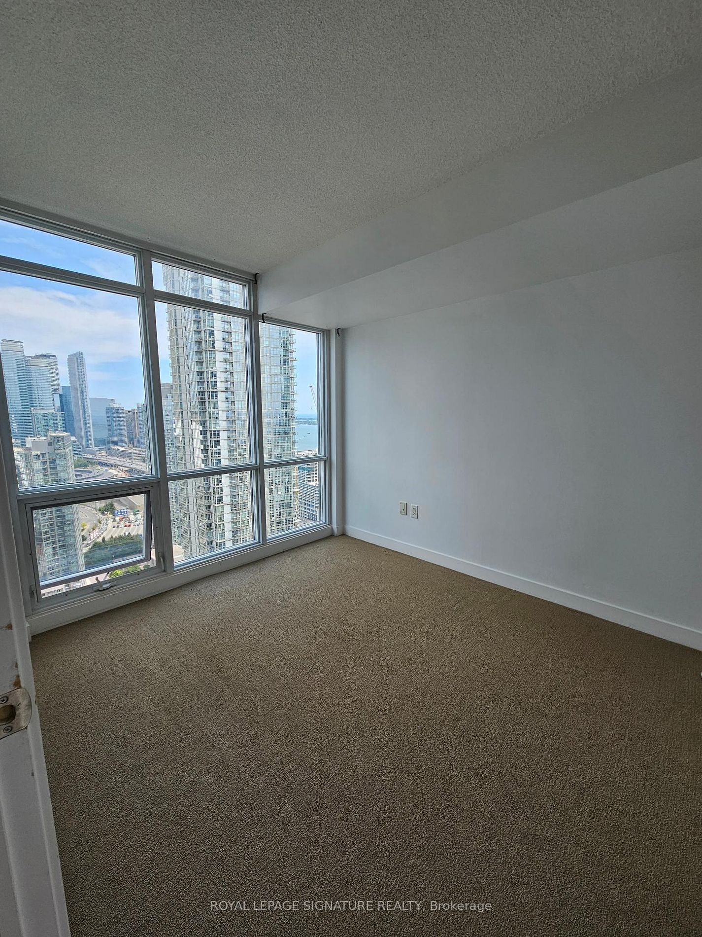 15 Fort York Blvd, unit 4009 for rent