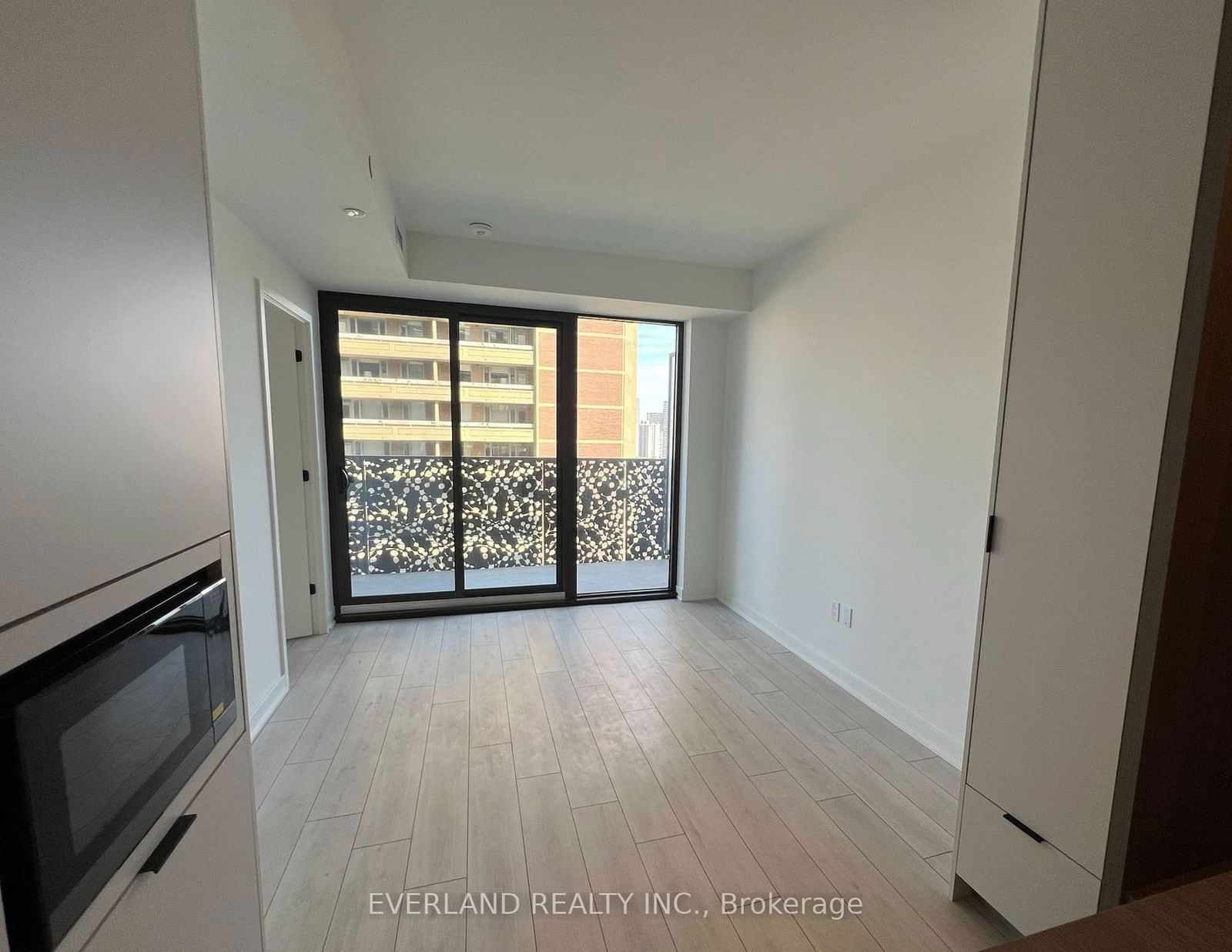 55 Charles St E, unit 2201 for rent