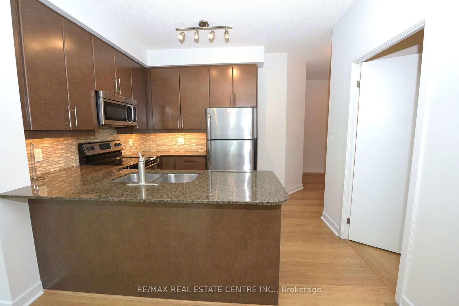 33 Bay St, unit 3603 for rent