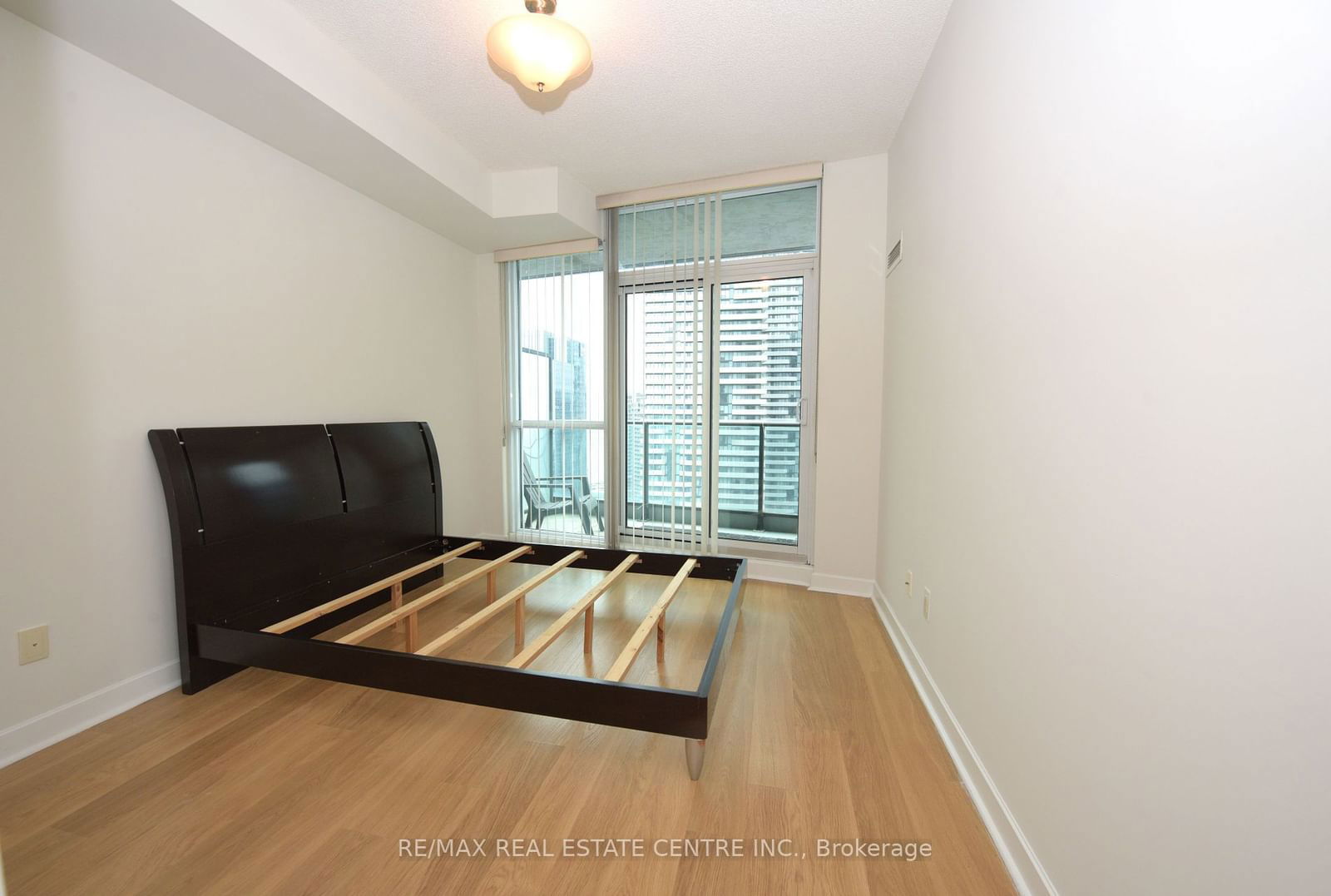 33 Bay St, unit 3603 for rent