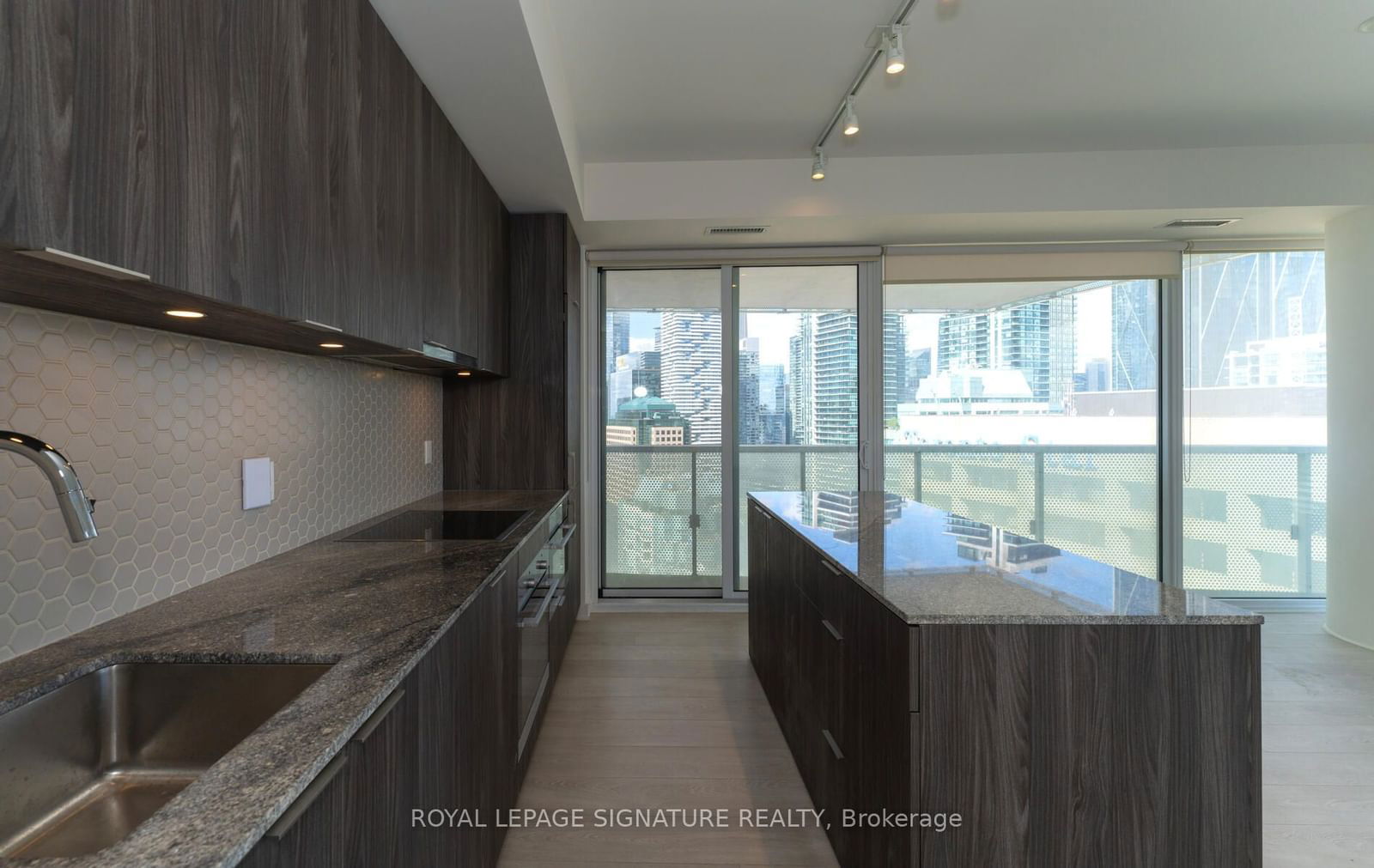 15 Queens Quay E, unit 3305 for rent