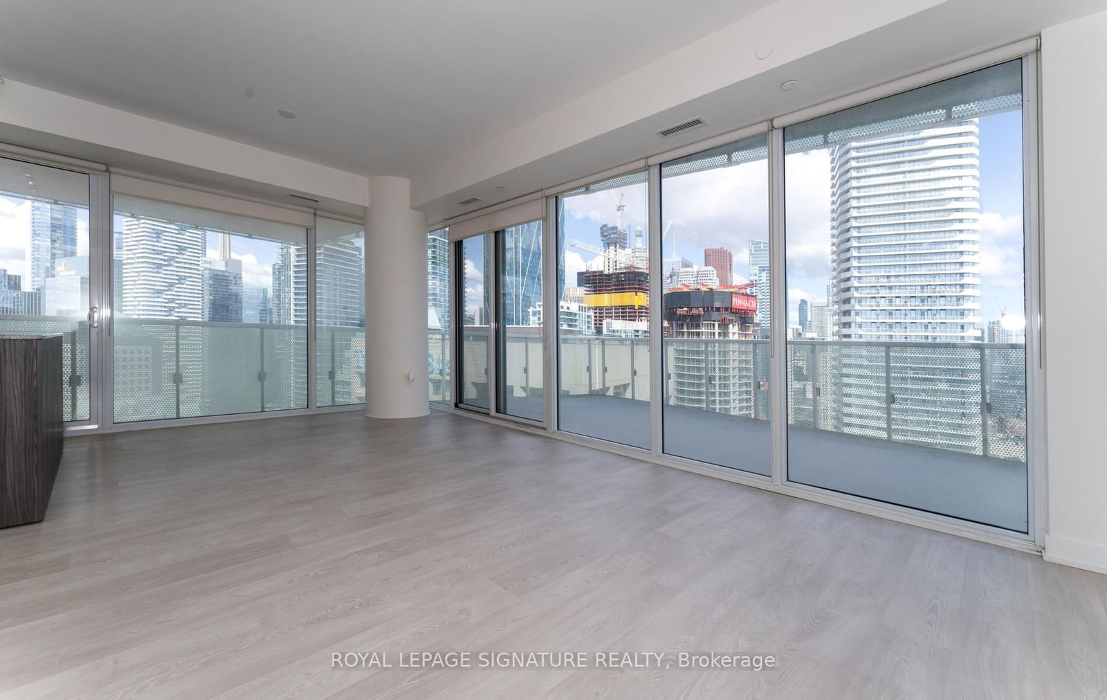 15 Queens Quay E, unit 3305 for rent