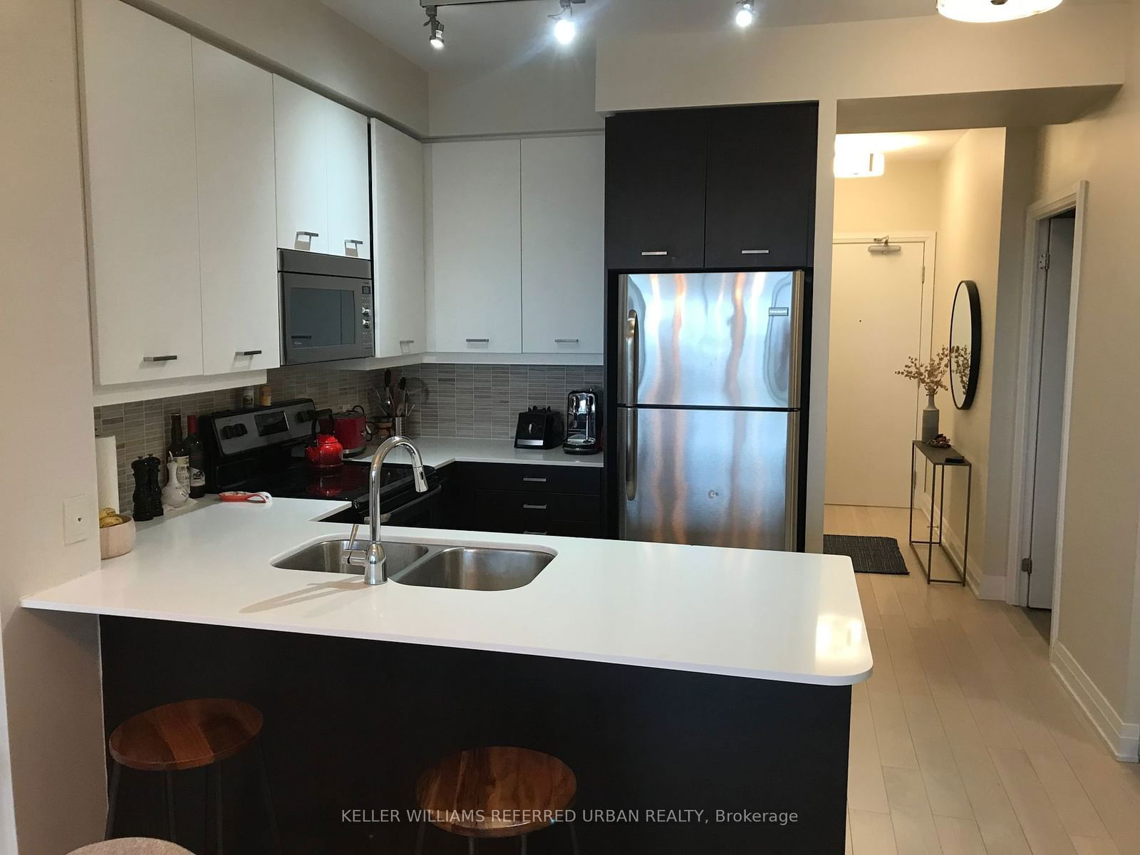 530 St Clair Ave W, unit 501 for rent