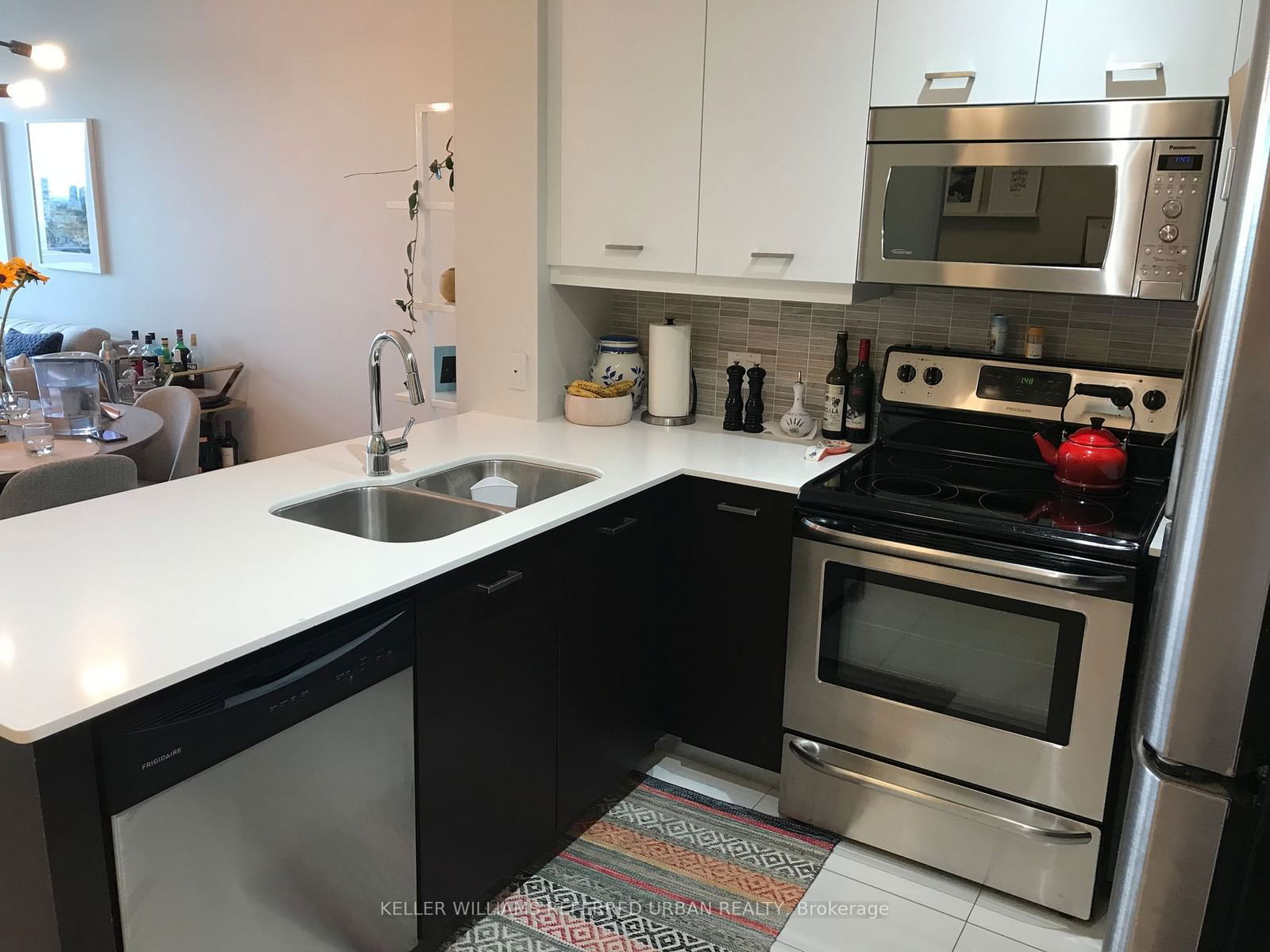 530 St Clair Ave W, unit 501 for rent