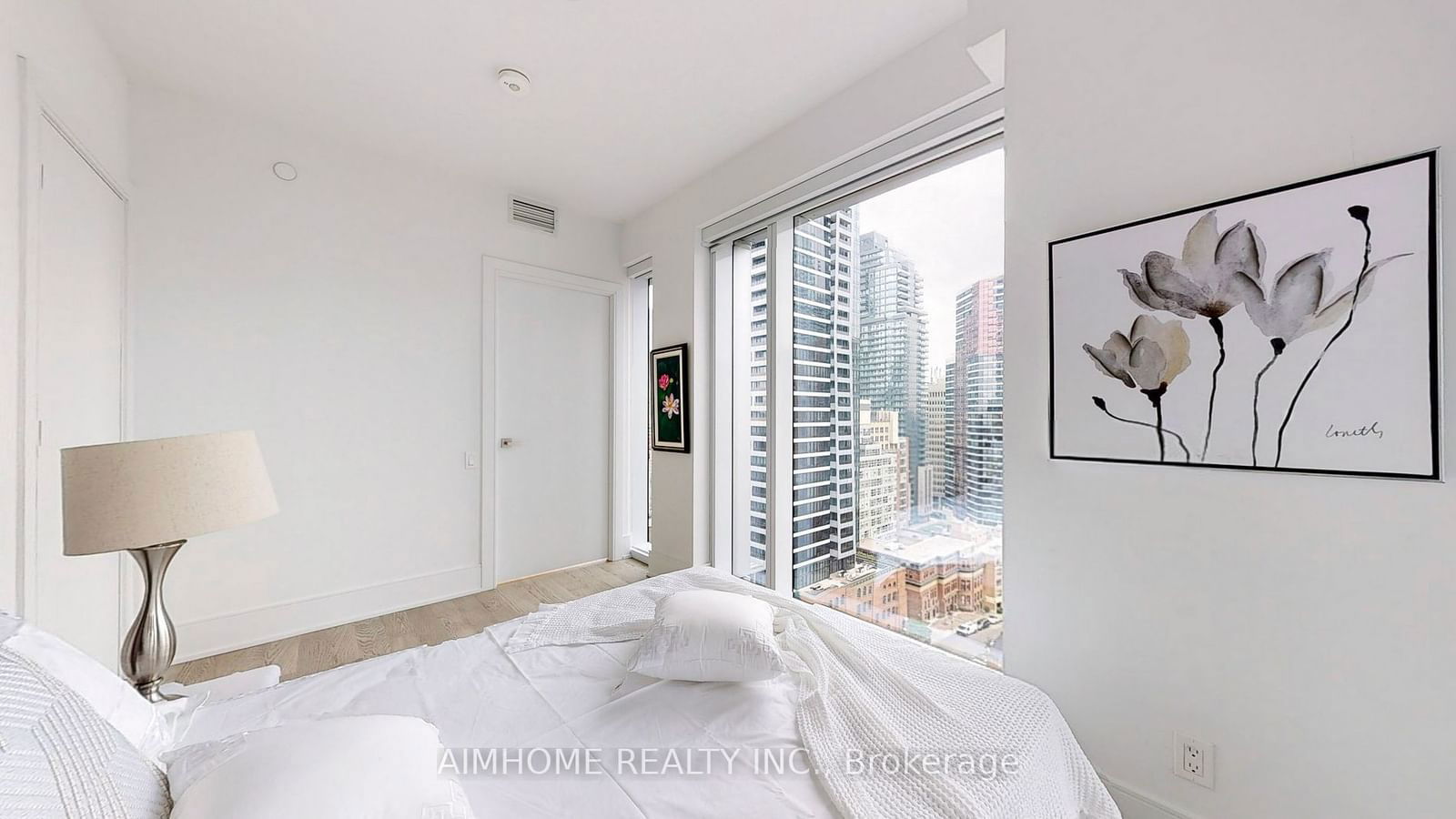 1 Gloucester St, unit 1816 for sale