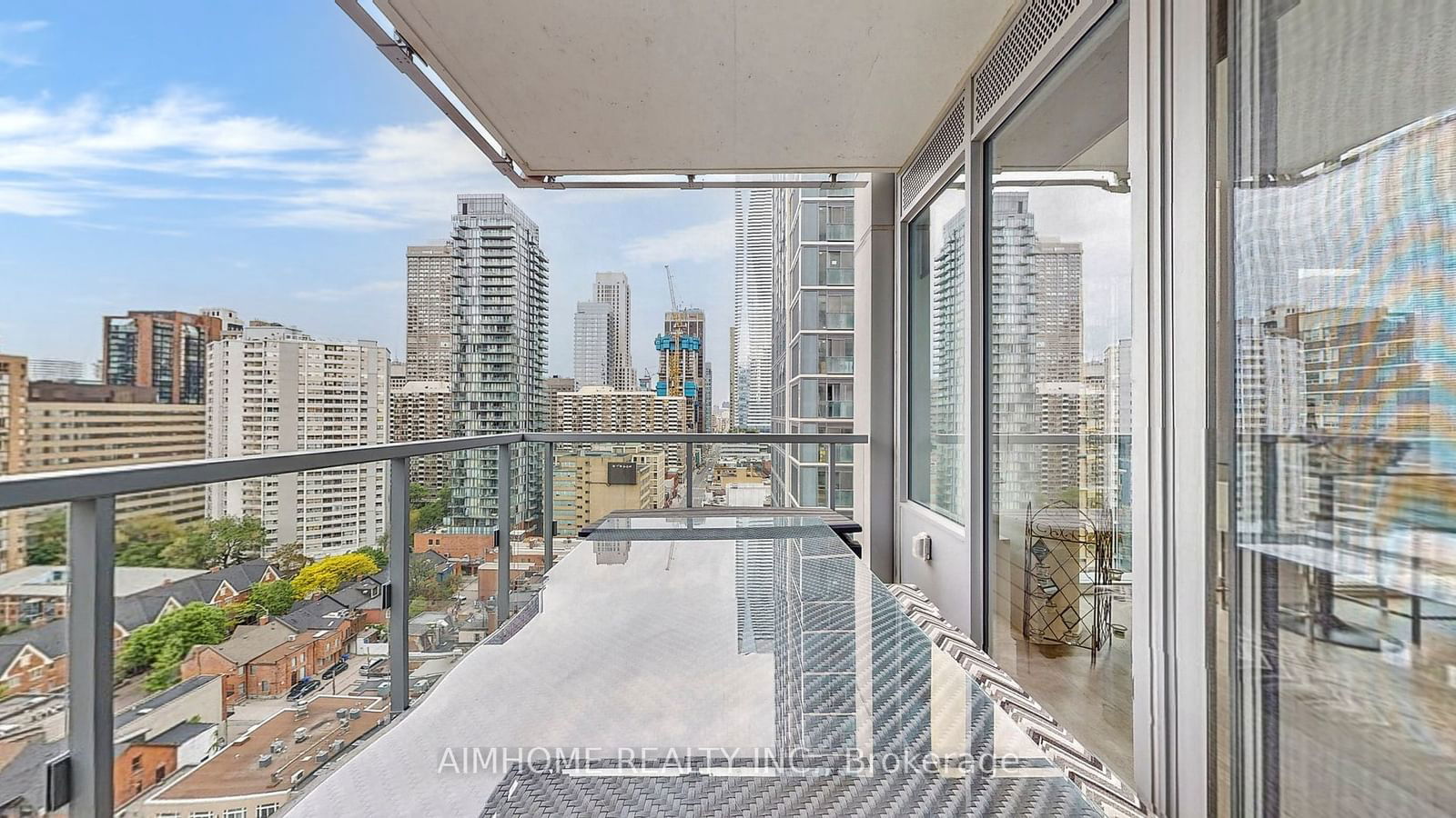 1 Gloucester St, unit 1816 for sale