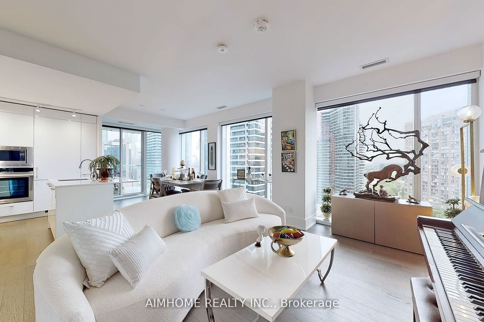 1 Gloucester St, unit 1815 for sale