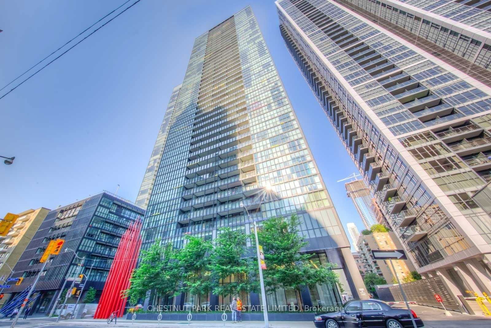 110 Charles St E, unit 2805 for rent