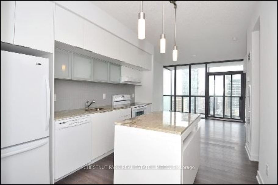 110 Charles St E, unit 2805 for rent