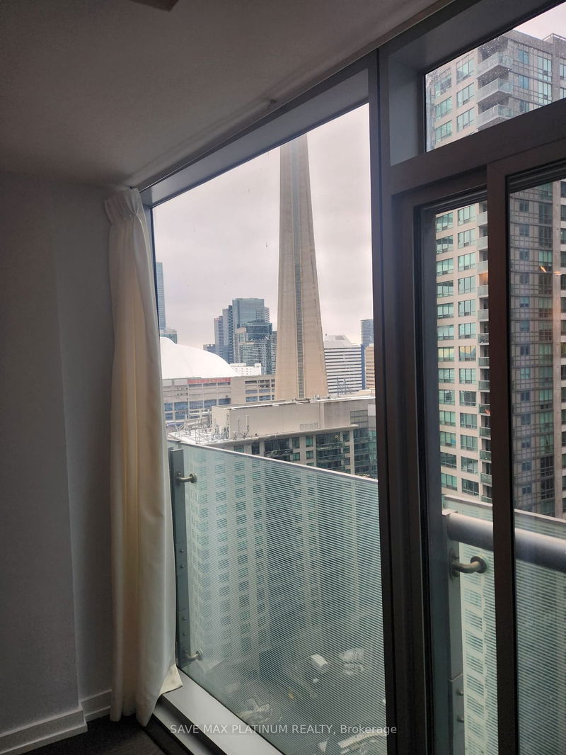 12 York St, unit 1908 for rent