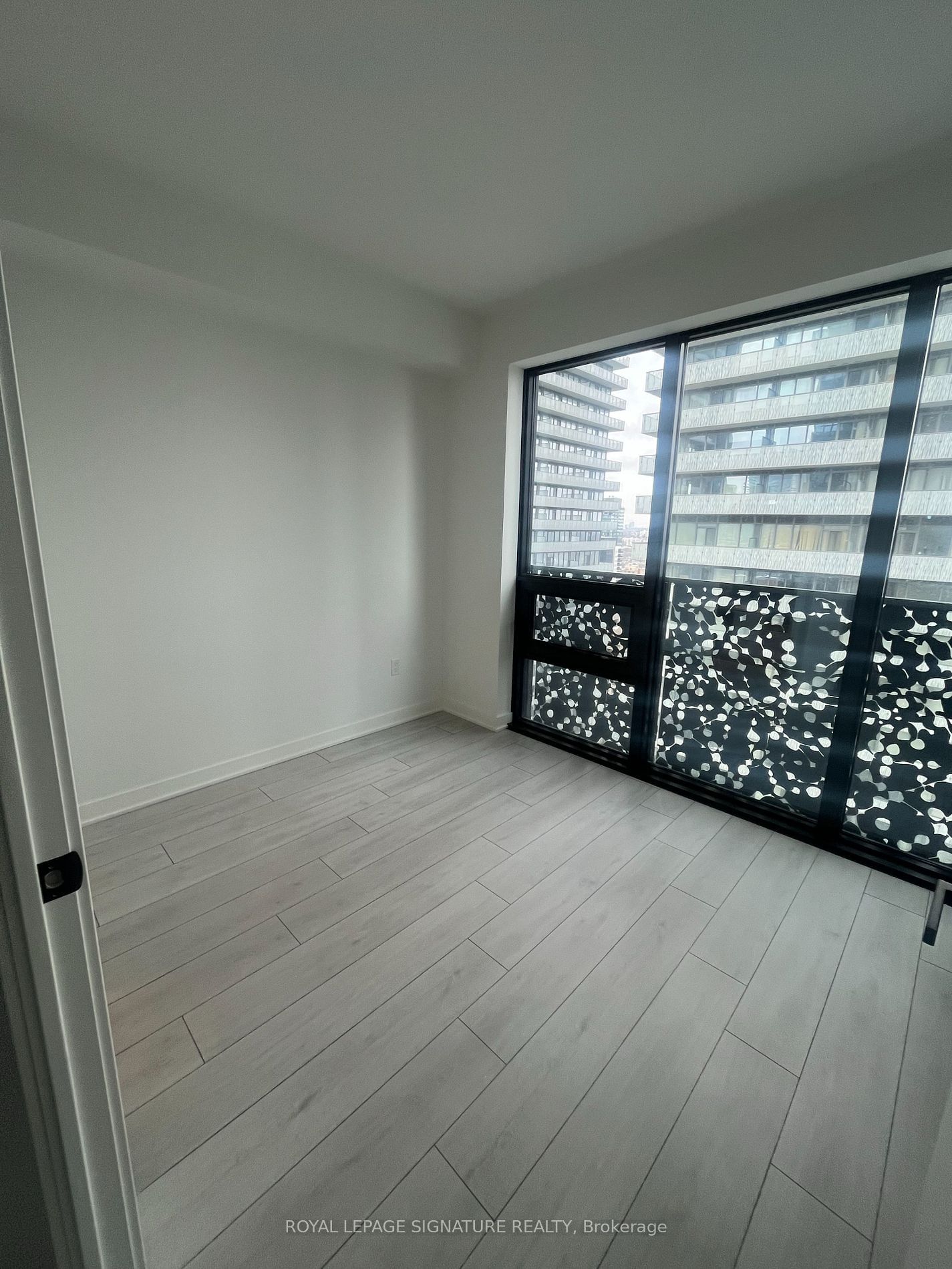 55 Charles St E, unit 3112 for rent