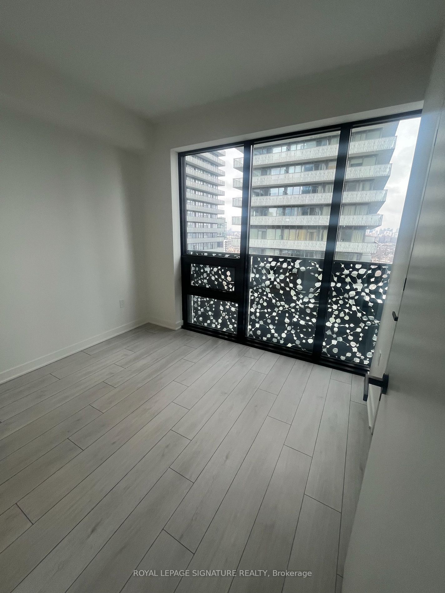 55 Charles St E, unit 3112 for rent