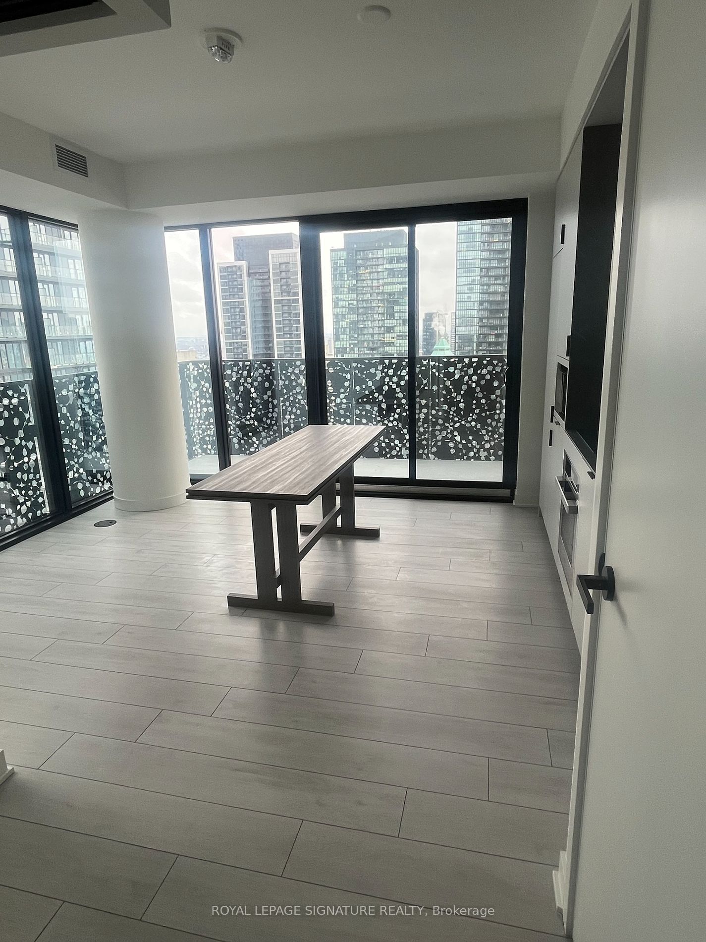 55 Charles St E, unit 3112 for rent