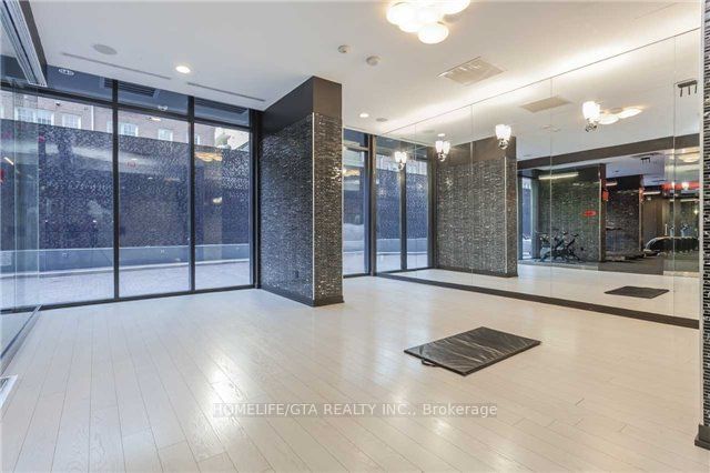 560 Front St W, unit 1004 for sale