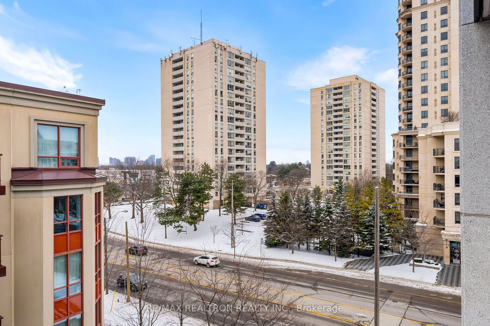 621 Sheppard Ave E, unit 615 for rent