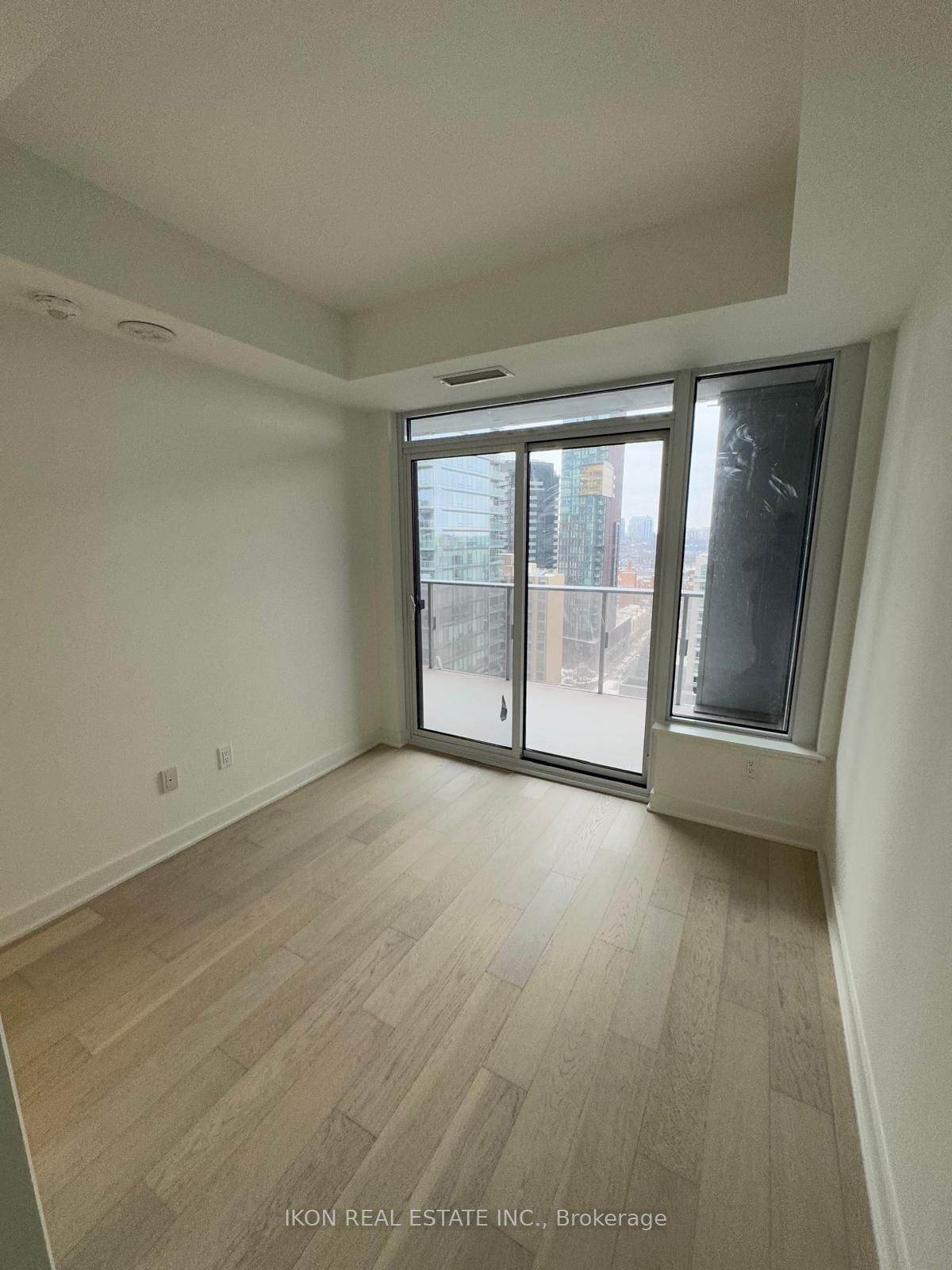 11 Yorkville Ave, unit 1404 for rent