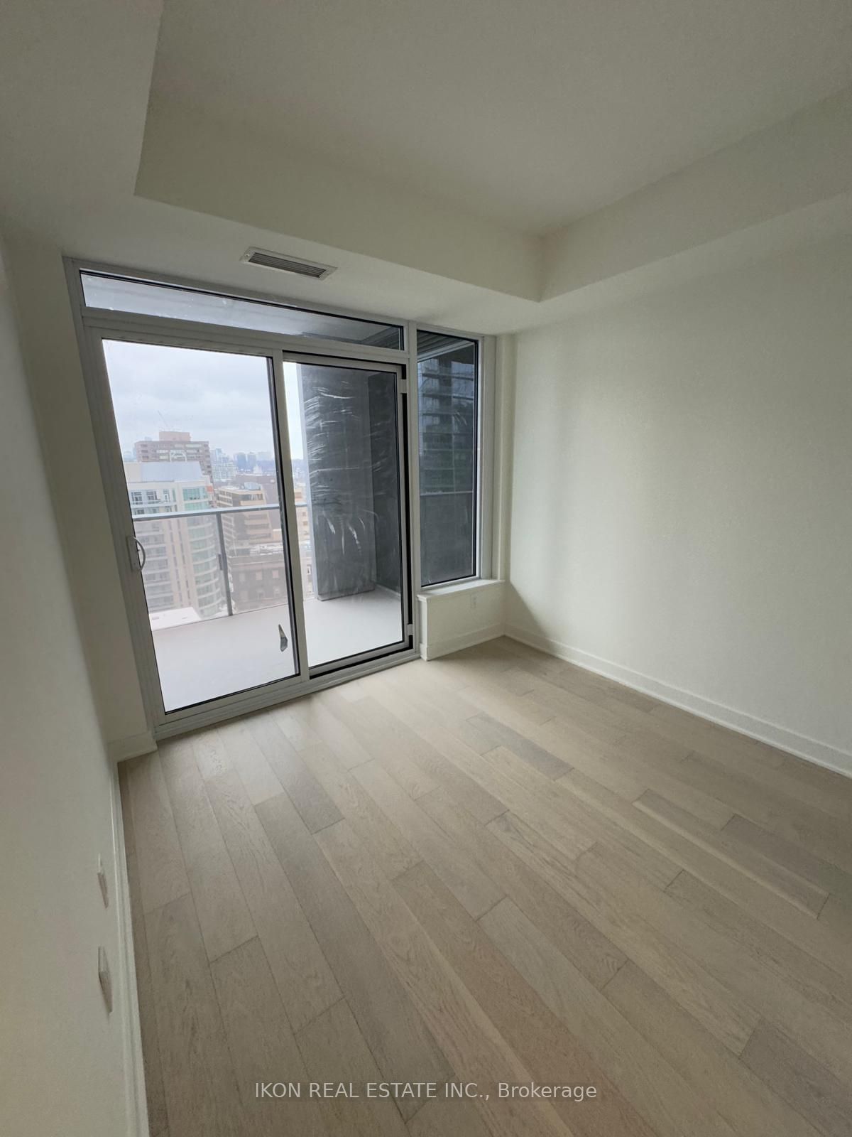 11 Yorkville Ave, unit 1404 for rent