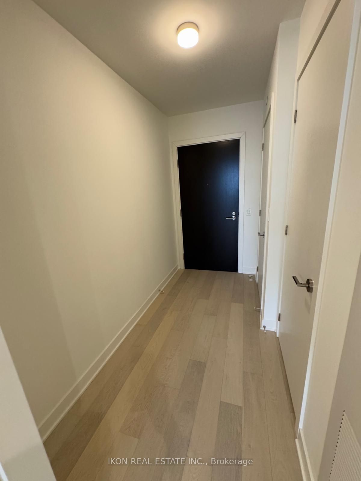 11 Yorkville Ave, unit 1404 for rent