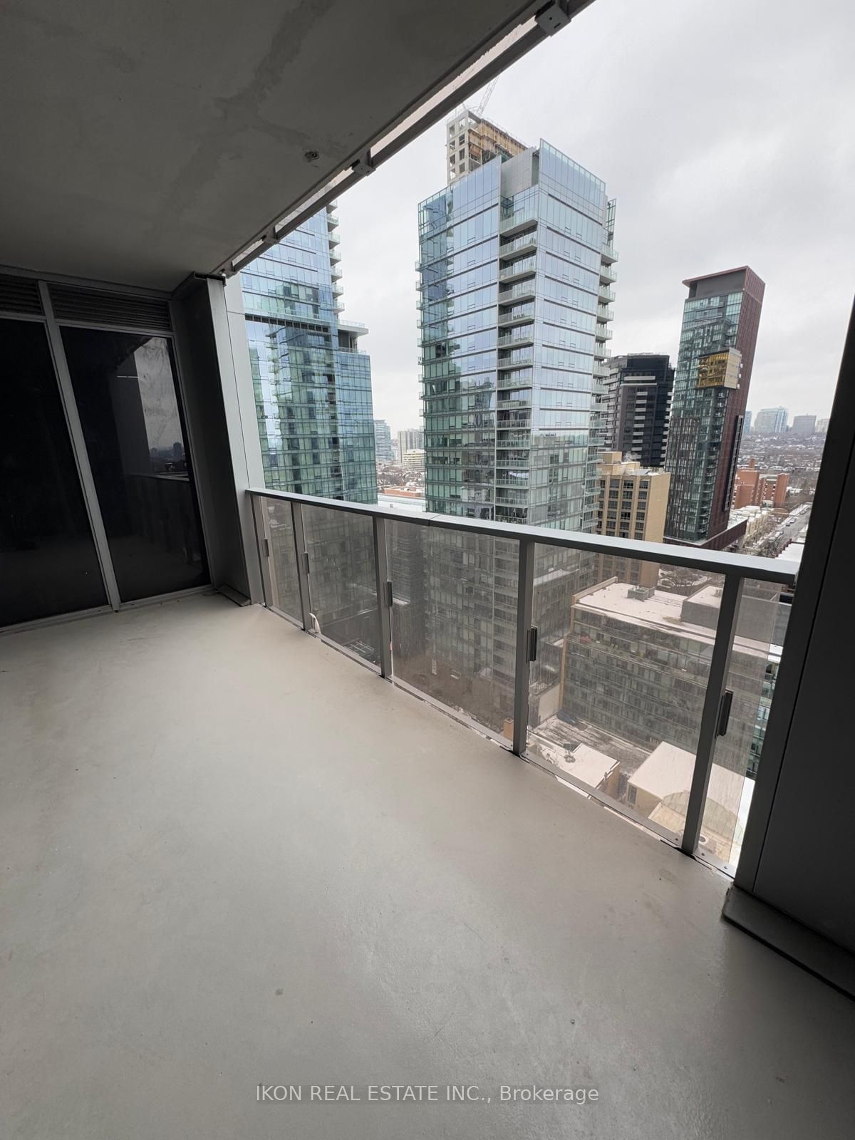 11 Yorkville Ave, unit 1404 for rent