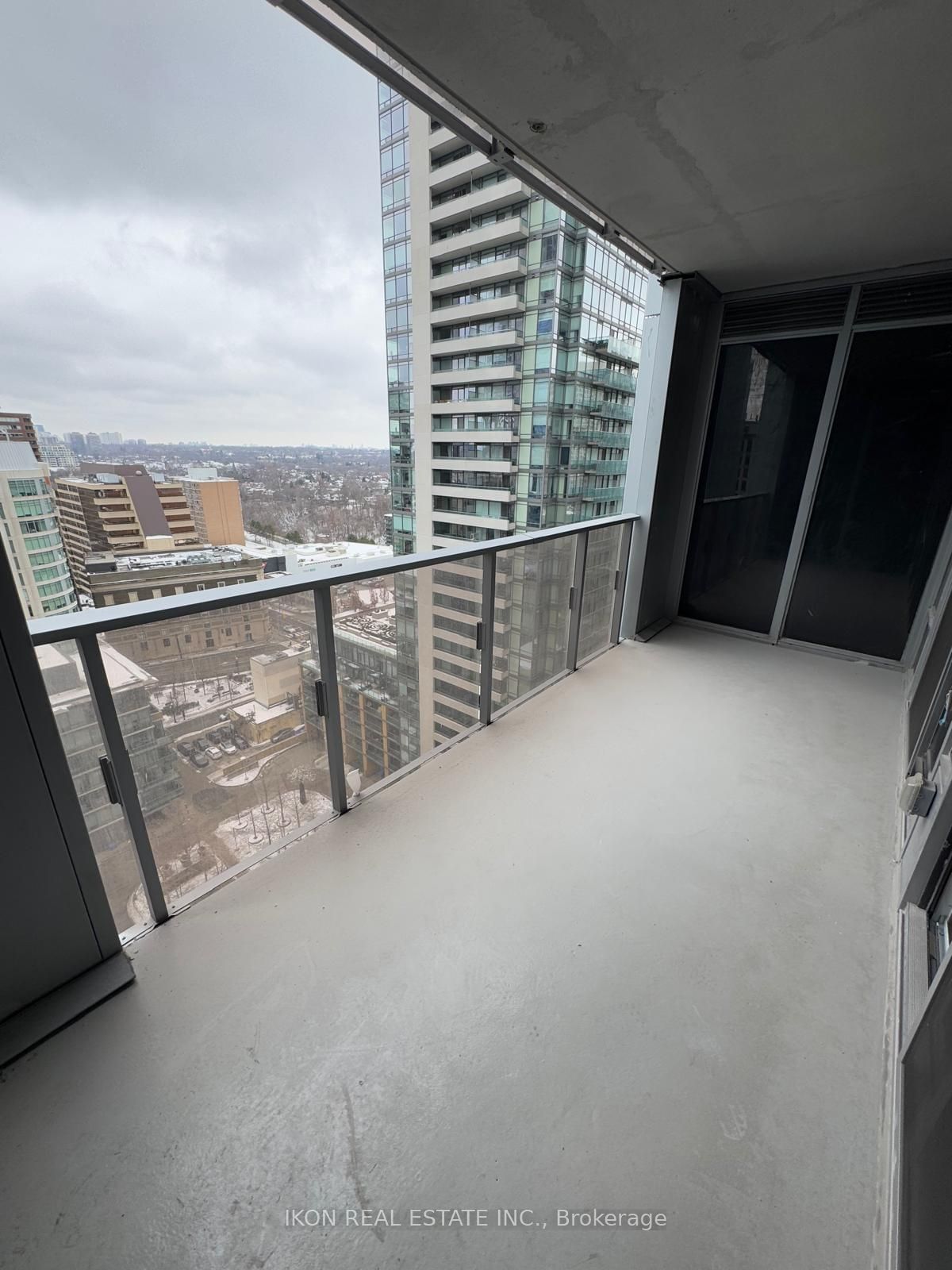 11 Yorkville Ave, unit 1404 for rent