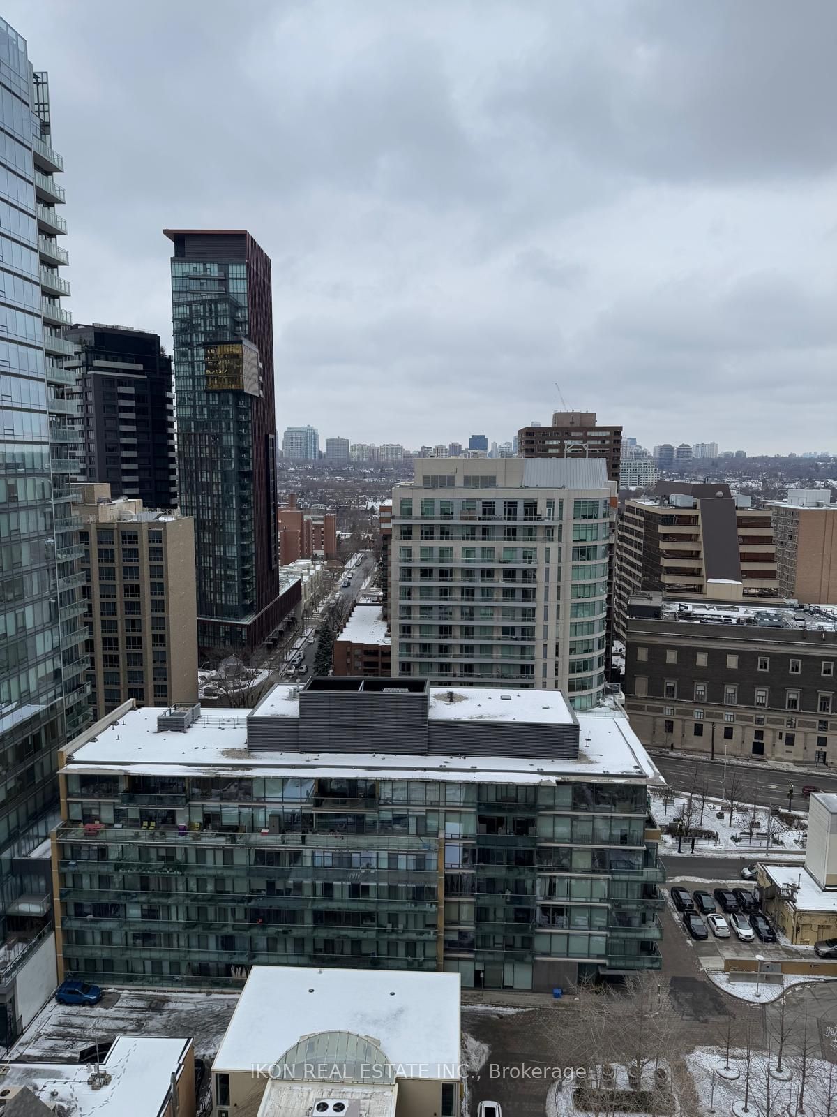 11 Yorkville Ave, unit 1404 for rent