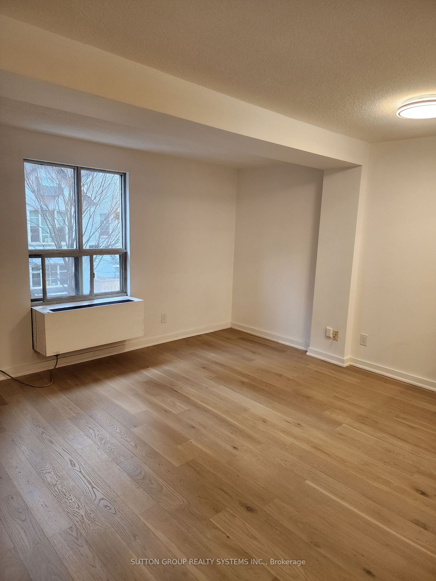 88 Charles St E, unit 205 for rent