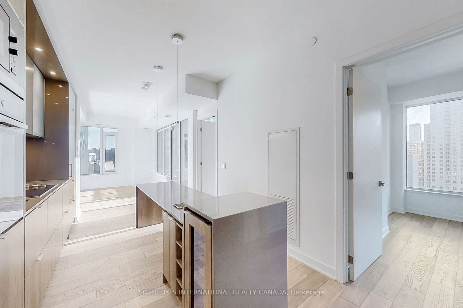 11 Yorkville Ave, unit 1010 for rent