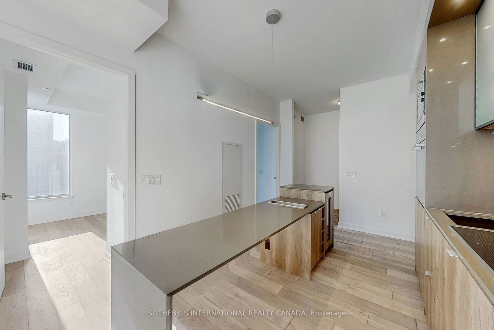 11 Yorkville Ave, unit 1010 for rent