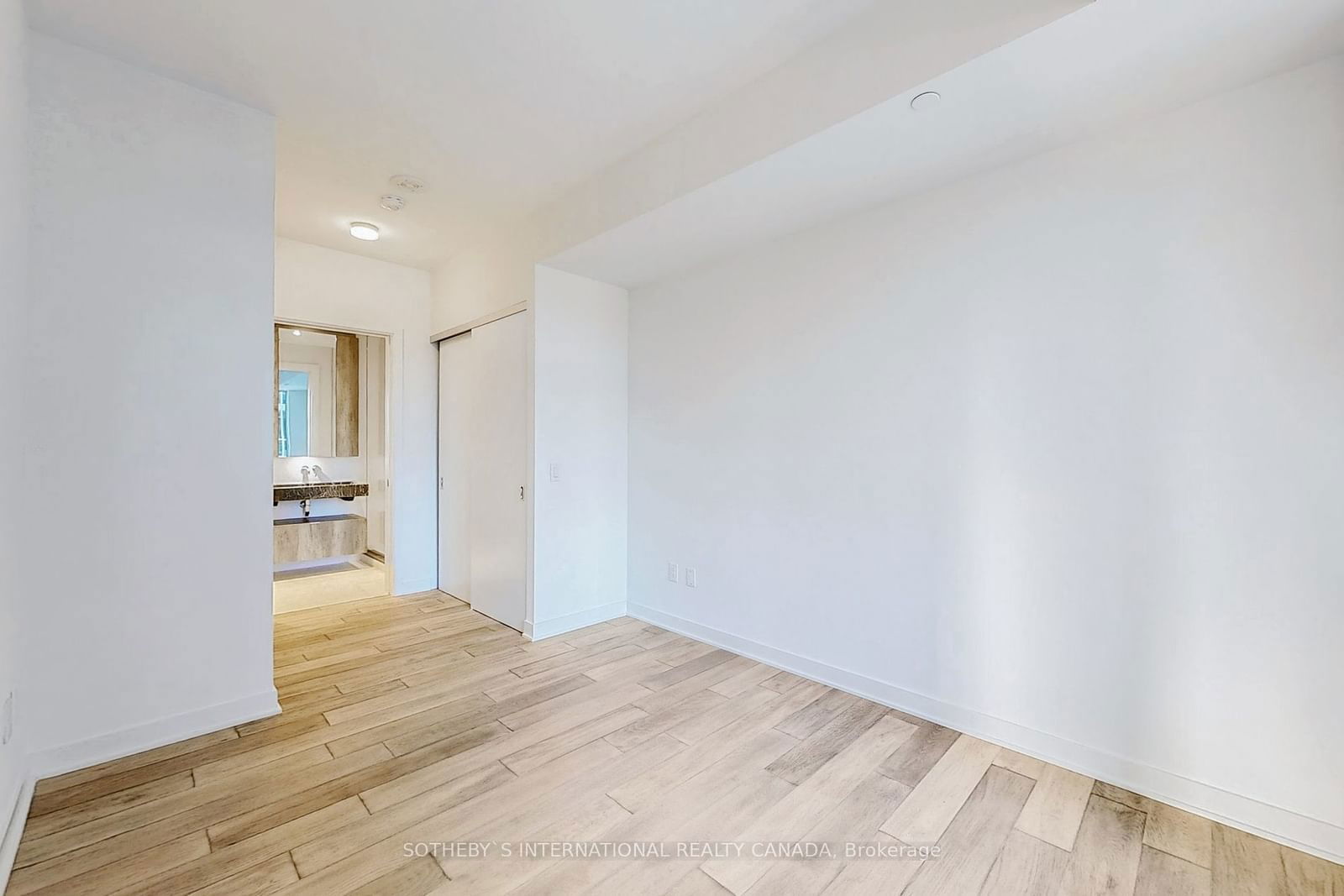 11 Yorkville Ave, unit 1010 for rent