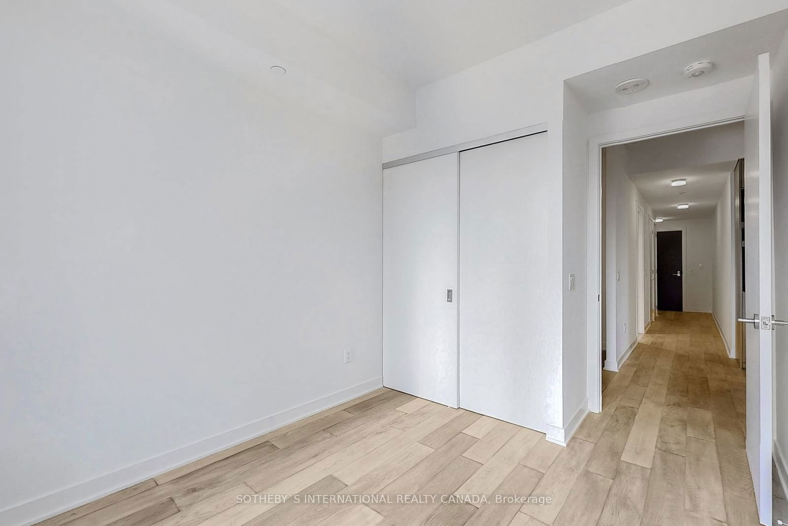 11 Yorkville Ave, unit 1010 for rent