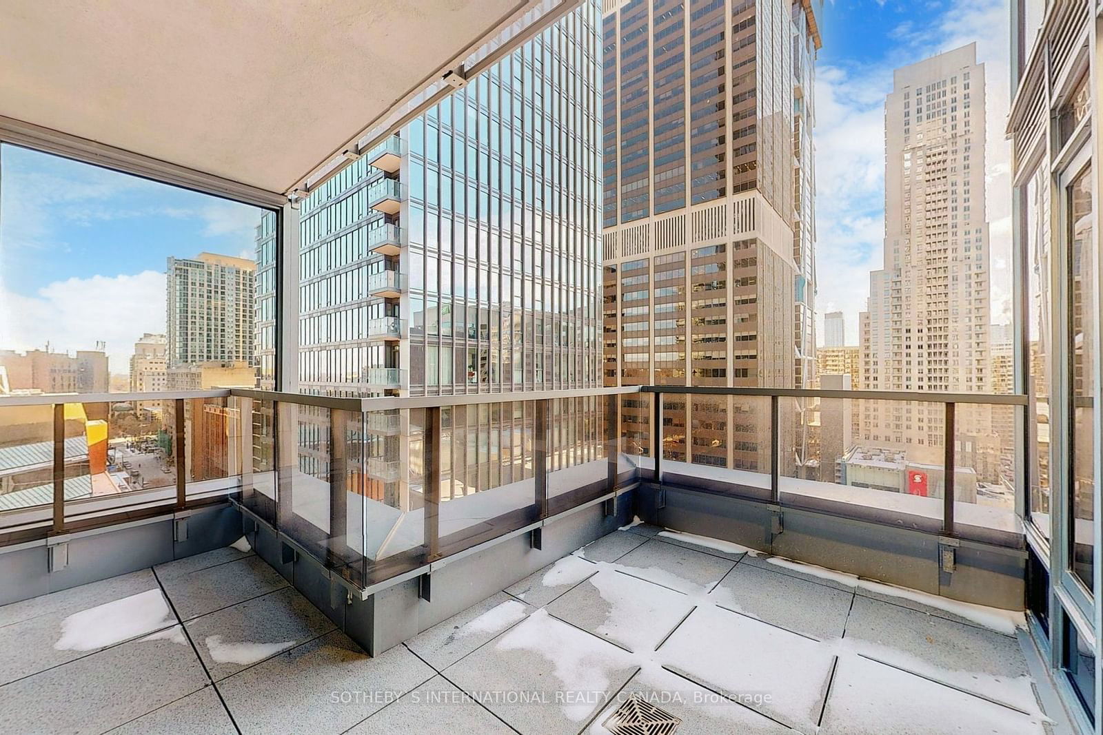 11 Yorkville Ave, unit 1010 for rent