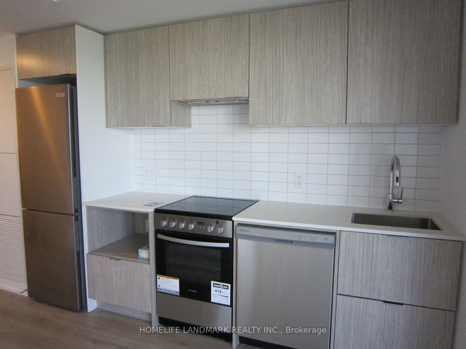 395 Bloor St E, unit 3411 for rent