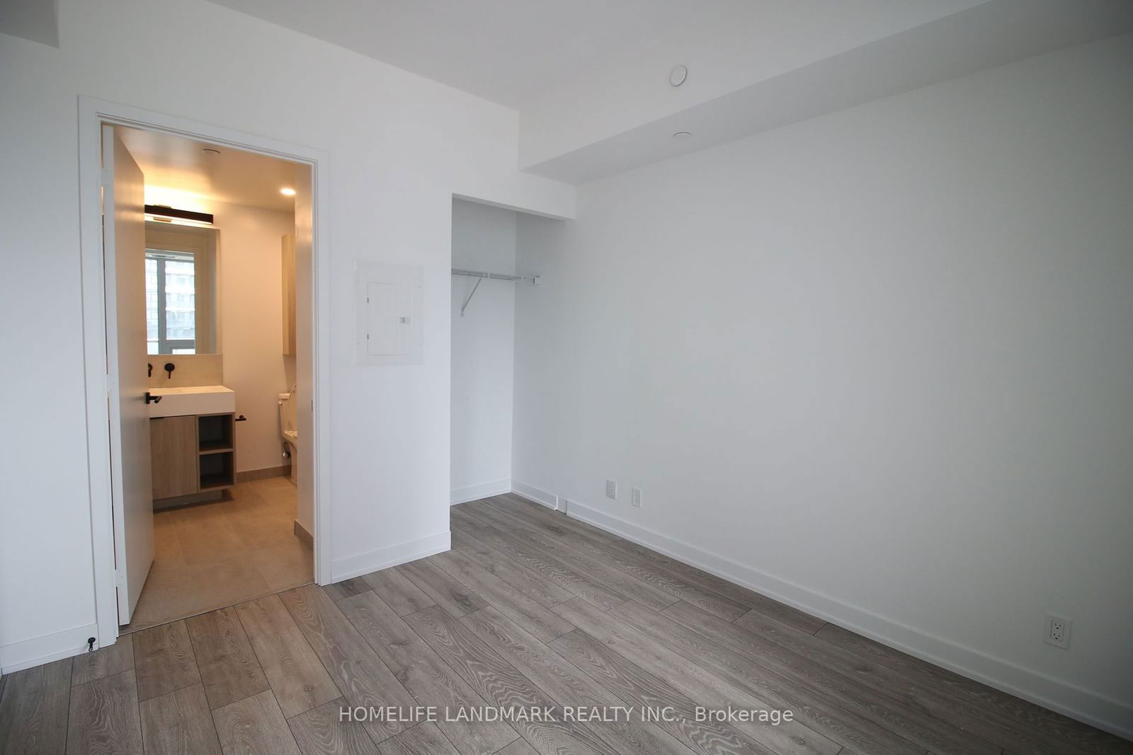 108 Peter St, unit 1703 for rent